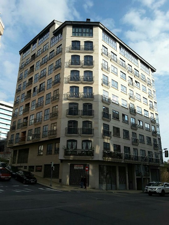 Fachada de edificio en ourense